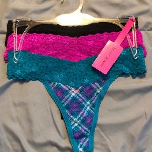 NWT Betsey Johnson 3-pack Thongs
